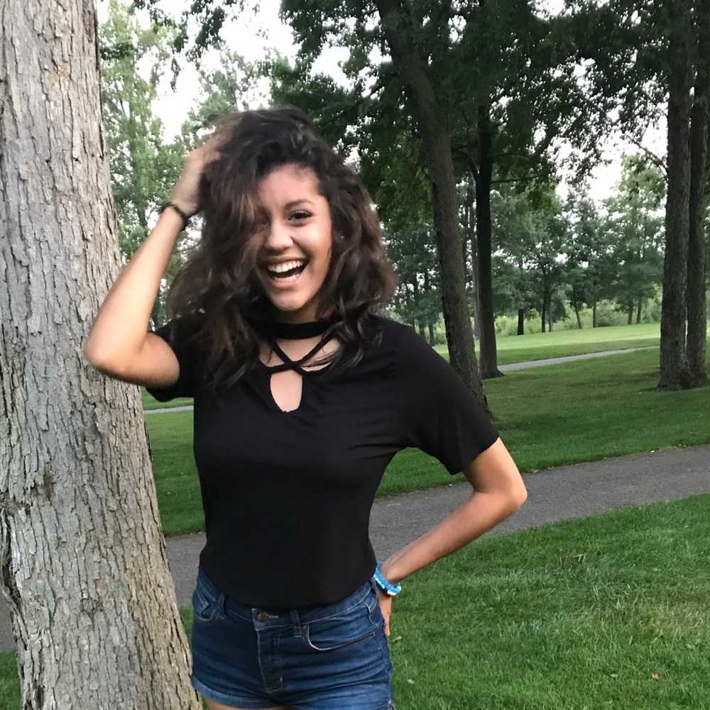 Meet your Posher, Celina